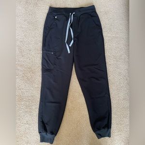 High Waisted Zamora™ Jogger Scrub Pants. Size: medium. Color: black.